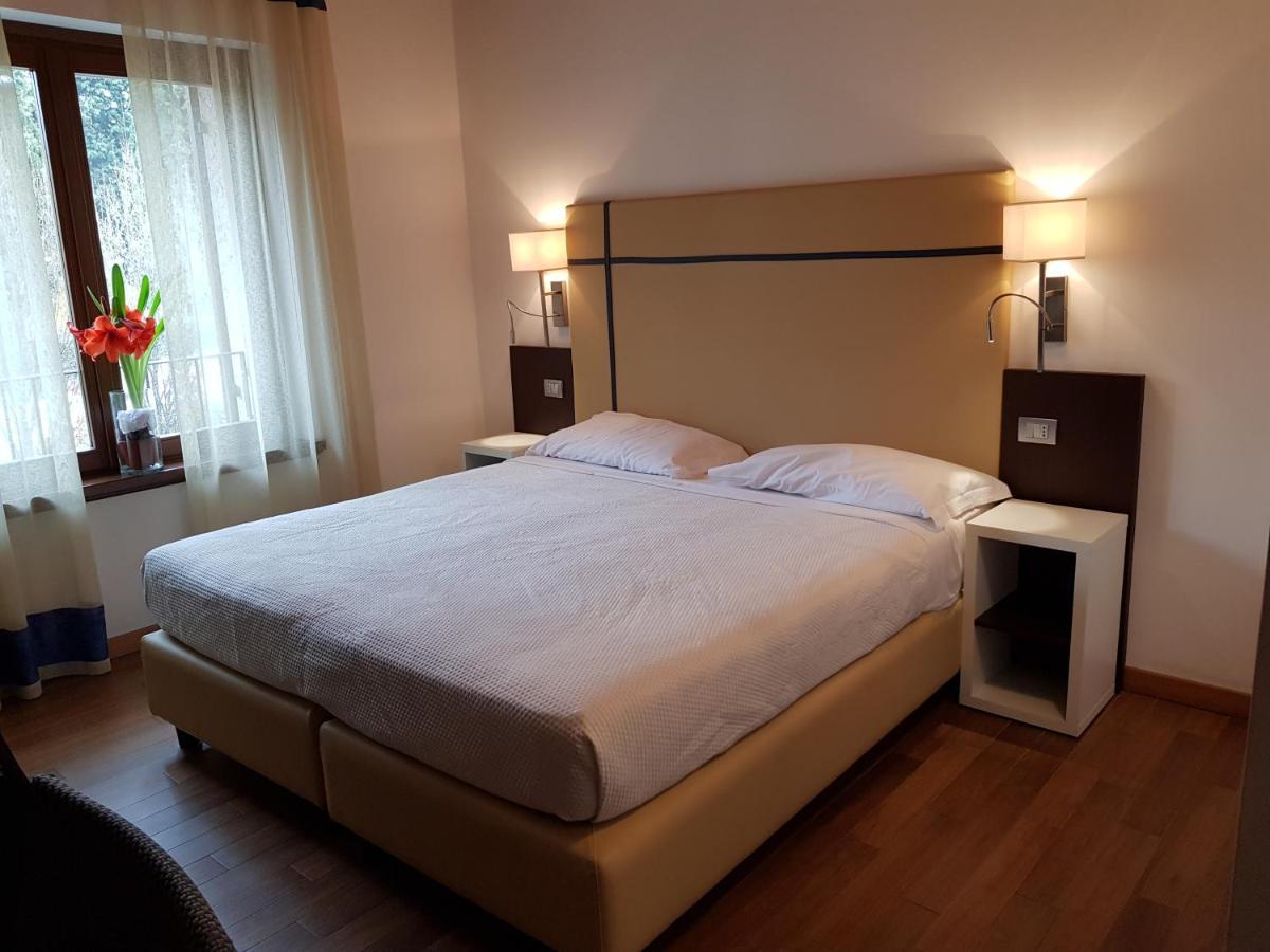 Thai Orchidee Restaurant&Rooms Garda  Exterior photo